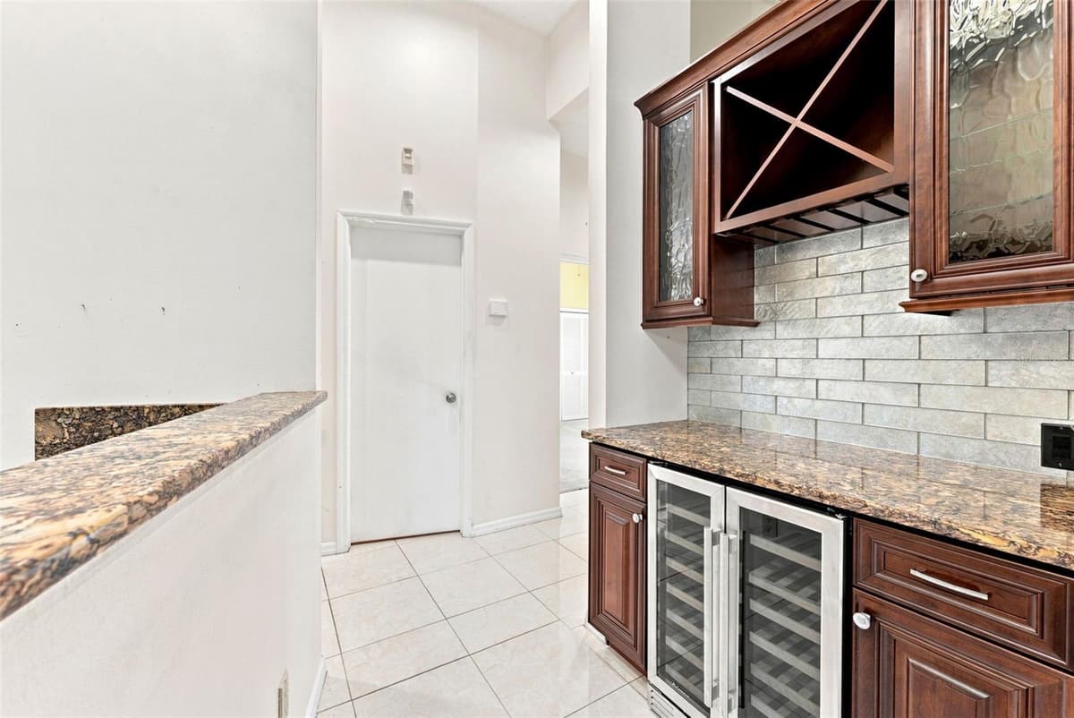 15923 ELLSWORTH DRIVE — photo 16 of 61