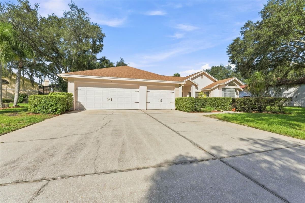 15923 ELLSWORTH DRIVE — photo 2 of 61