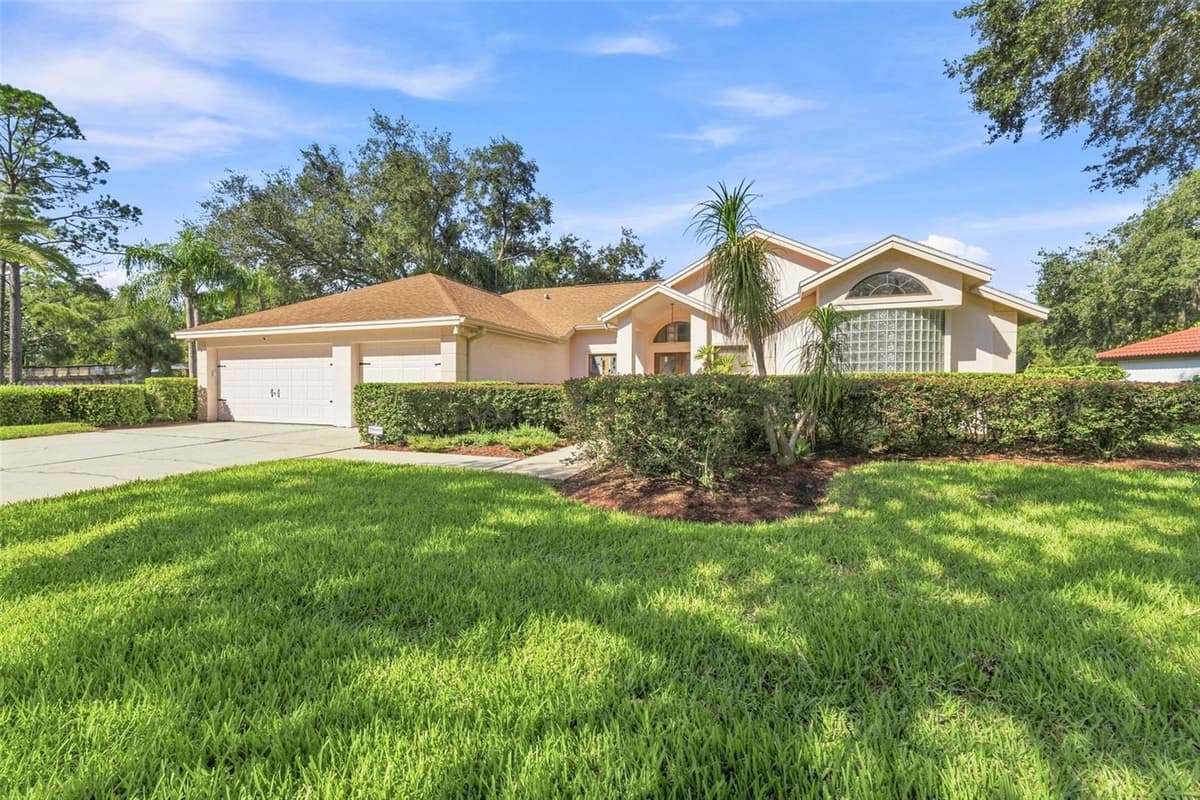 15923 ELLSWORTH DRIVE — photo 3 of 61