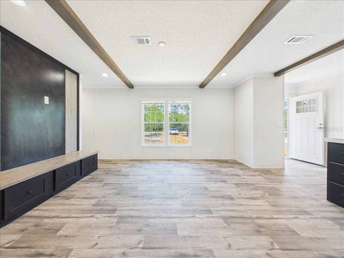 202 MIMOSA DRIVE — photo 7 of 19