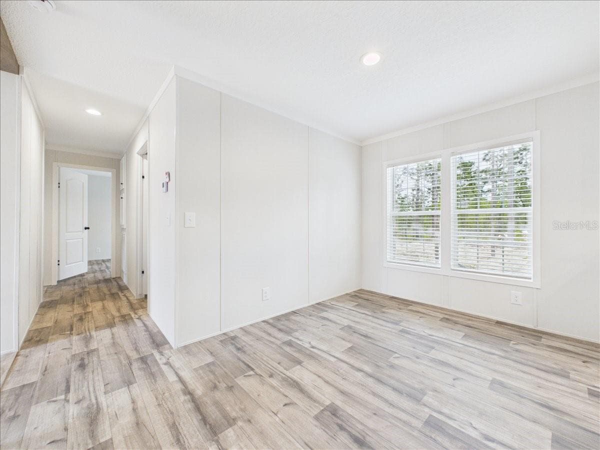 202 MIMOSA DRIVE — photo 9 of 19