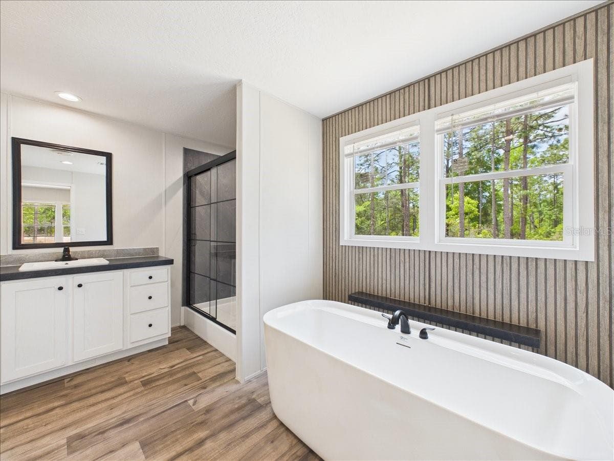 202 MIMOSA DRIVE — photo 12 of 19