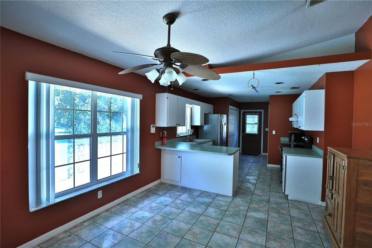 8465 186TH STREET — photo 8 of 26