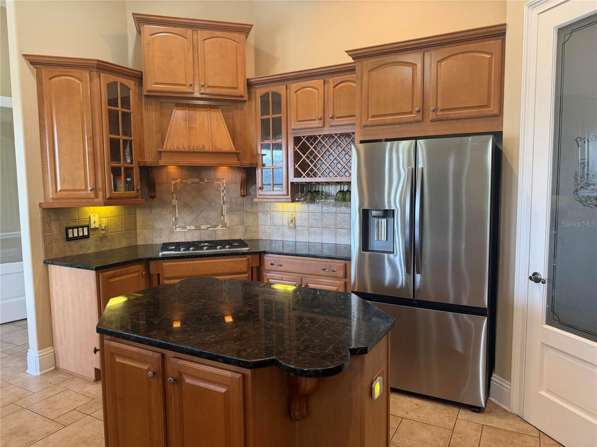 2120 BUNKER VIEW COURT — photo 13 of 50