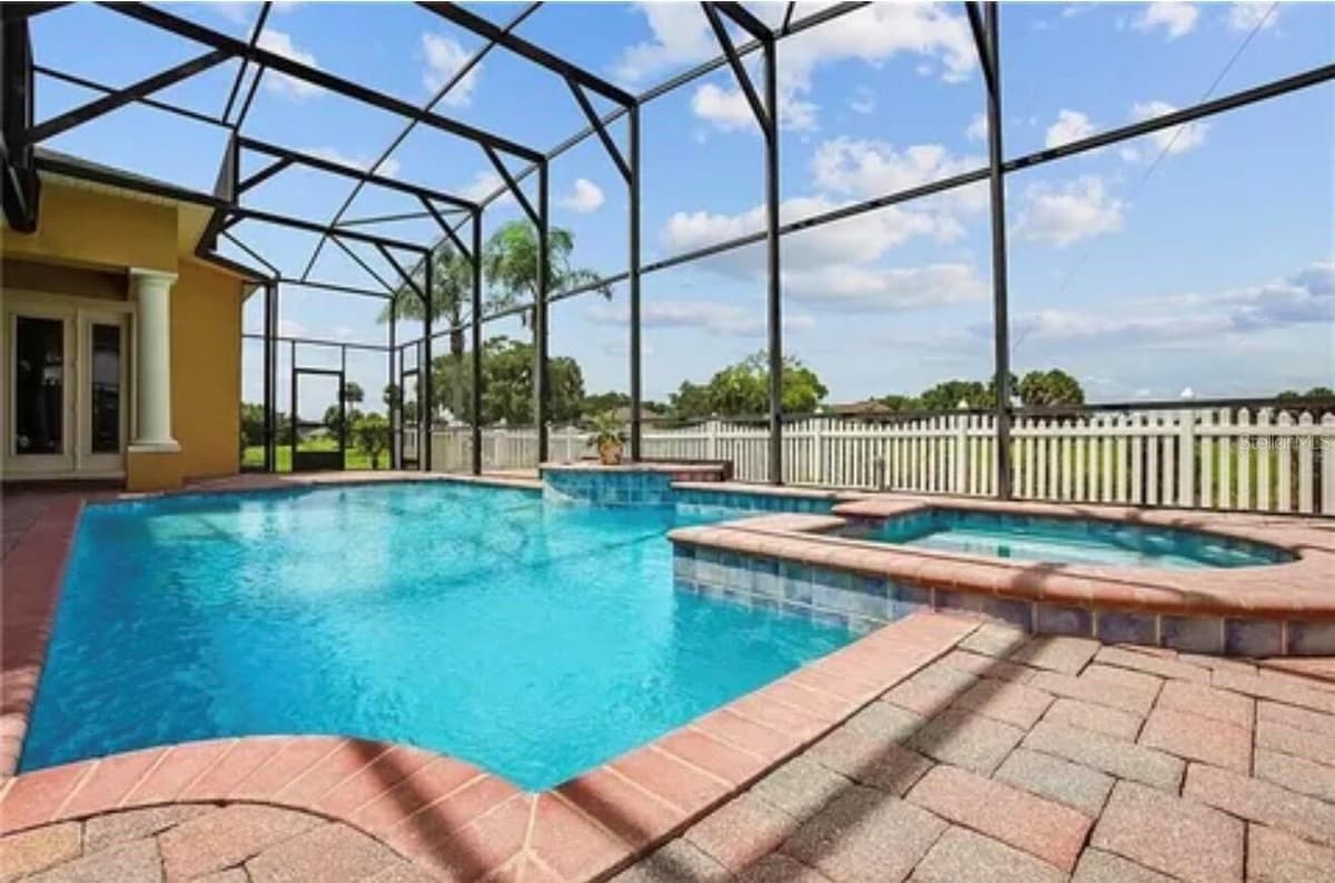 2120 BUNKER VIEW COURT — photo 2 of 50