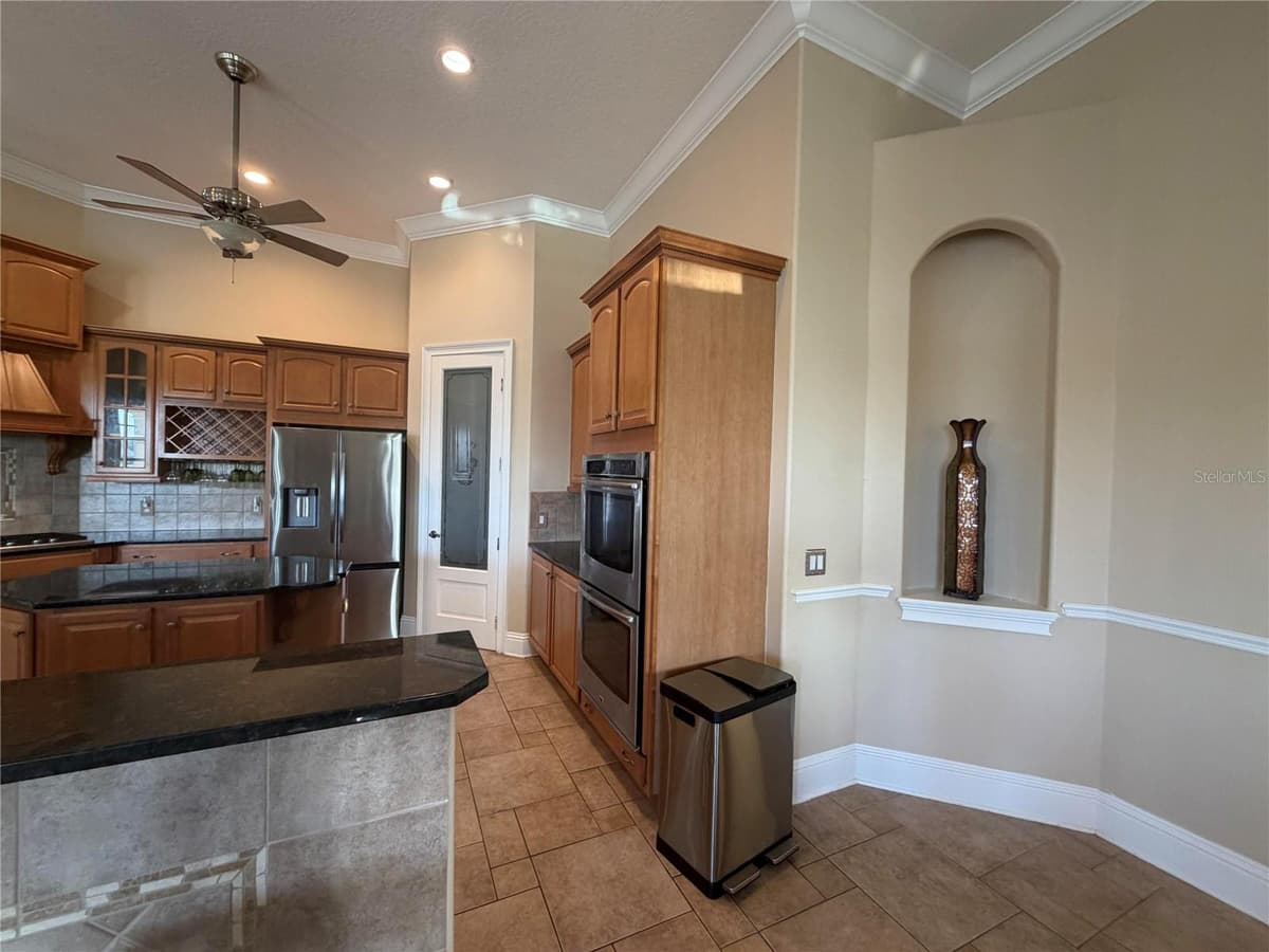 2120 BUNKER VIEW COURT — photo 12 of 50