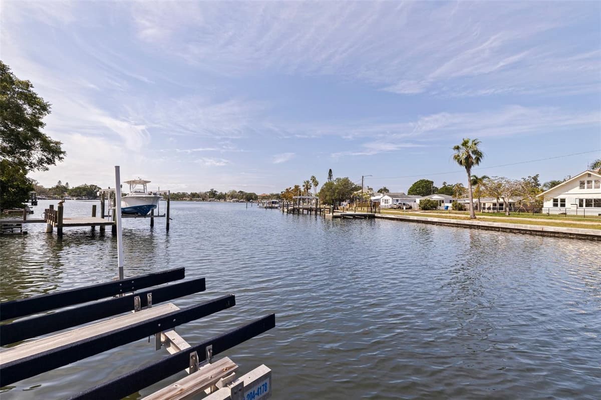 3931 POMPANO DRIVE — photo 5 of 63