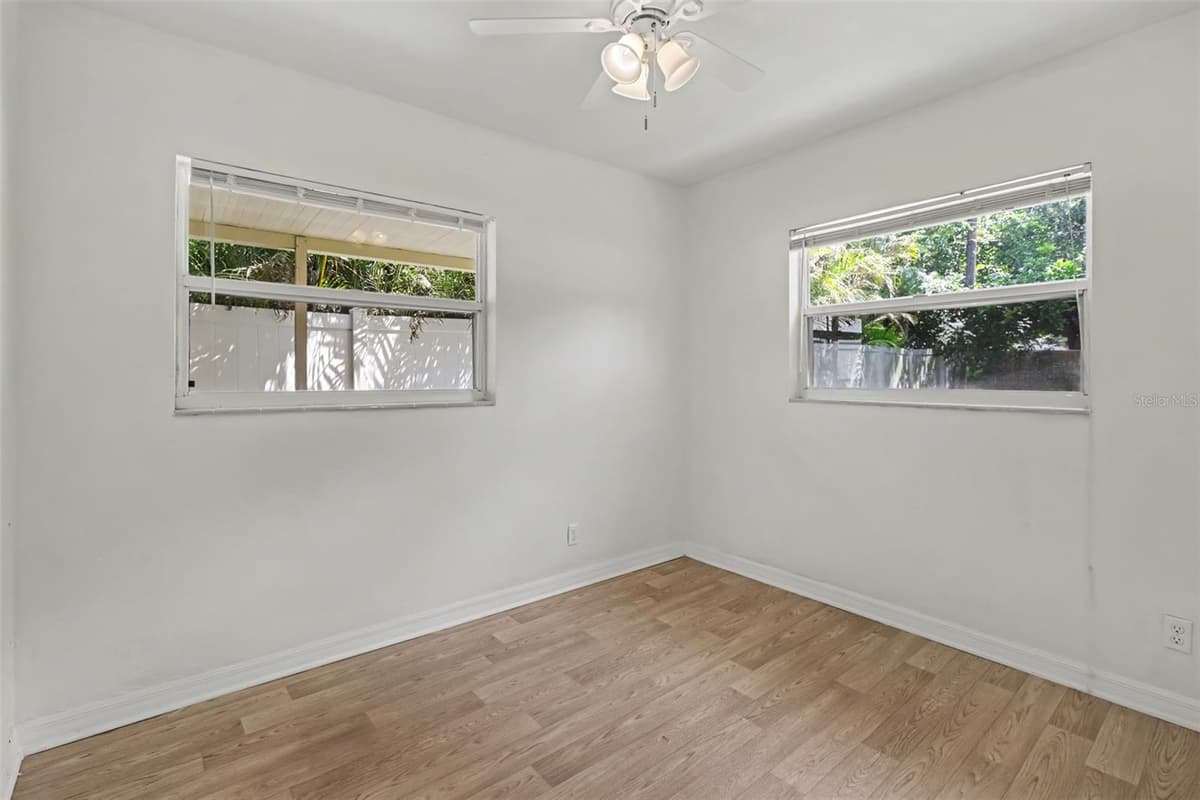 5585 ATLANTIC AVENUE — photo 11 of 17