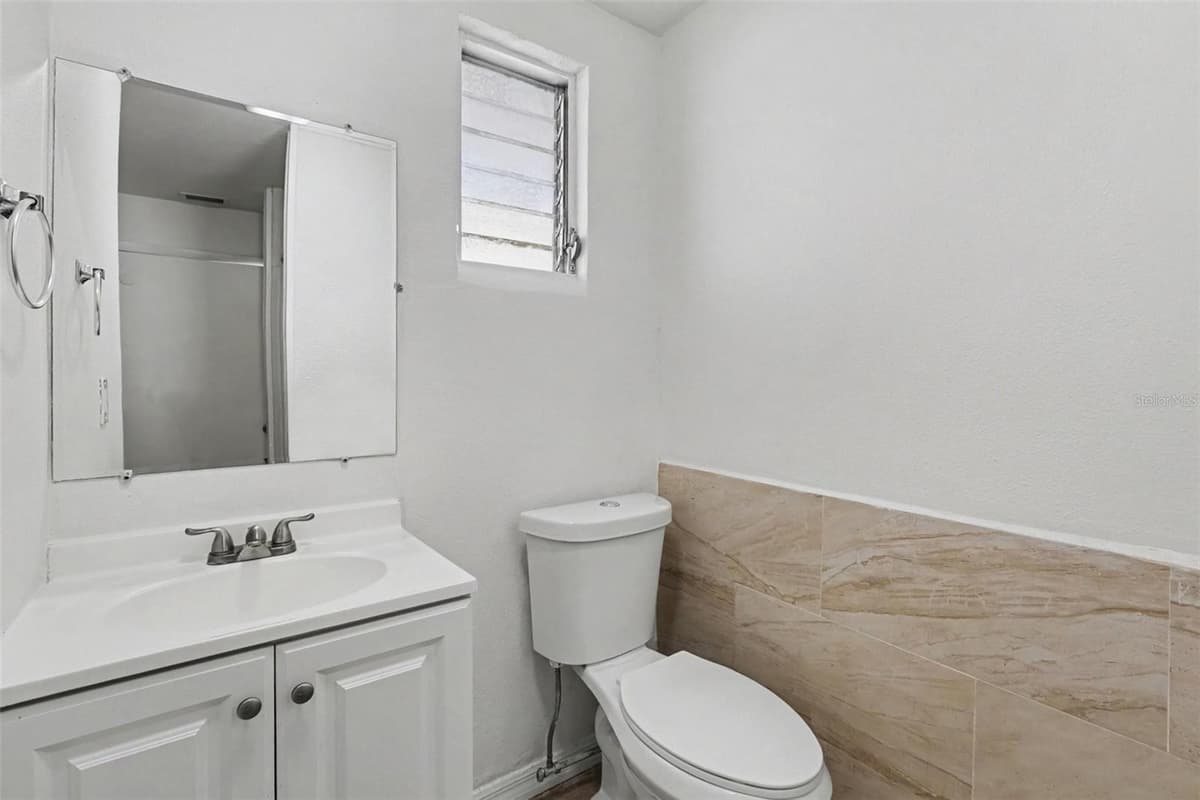 5585 ATLANTIC AVENUE — photo 13 of 17