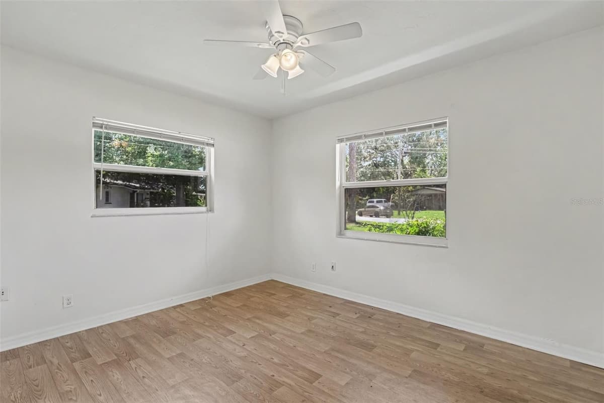 5585 ATLANTIC AVENUE — photo 12 of 17