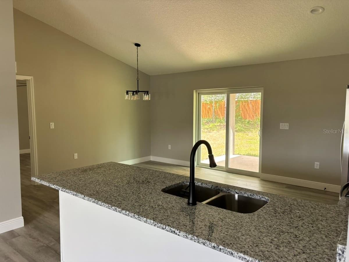661 BANCROFT DRIVE — photo 11 of 28
