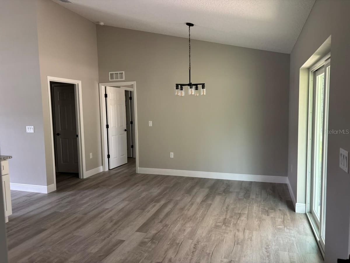 661 BANCROFT DRIVE — photo 14 of 28