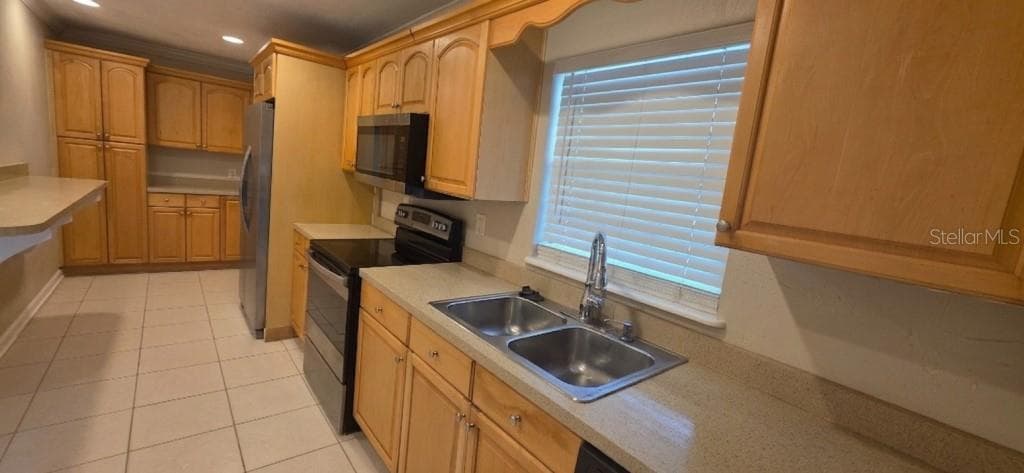 7670 STRATFORD BOULEVARD — photo 8 of 15