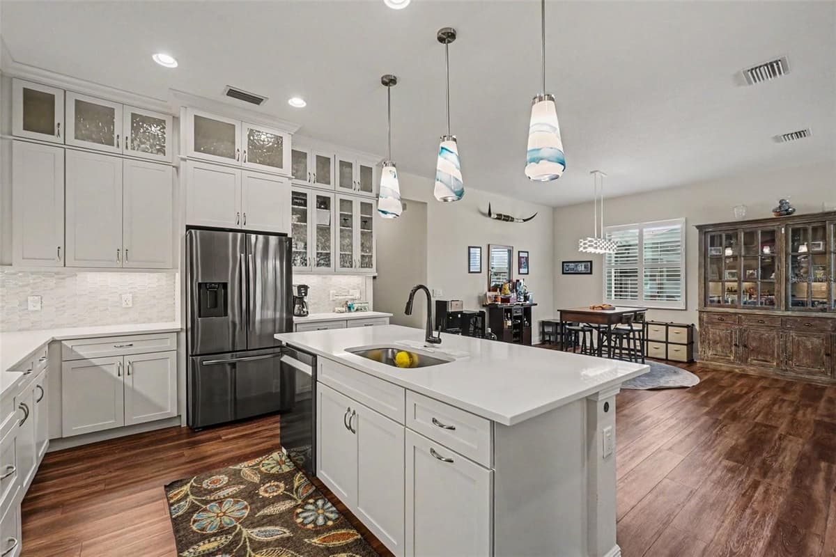 4502 RENWICK DRIVE — photo 4 of 30