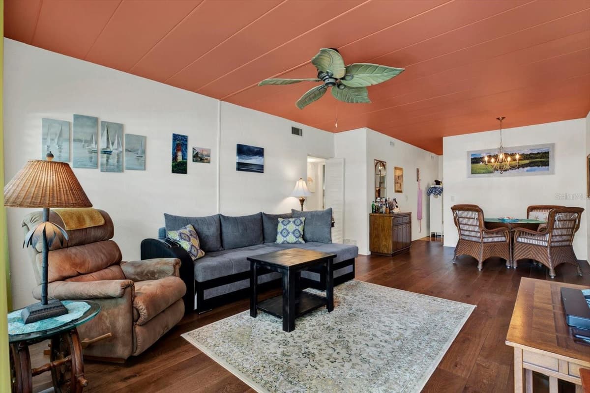 4032 57TH STREET — photo 3 of 24