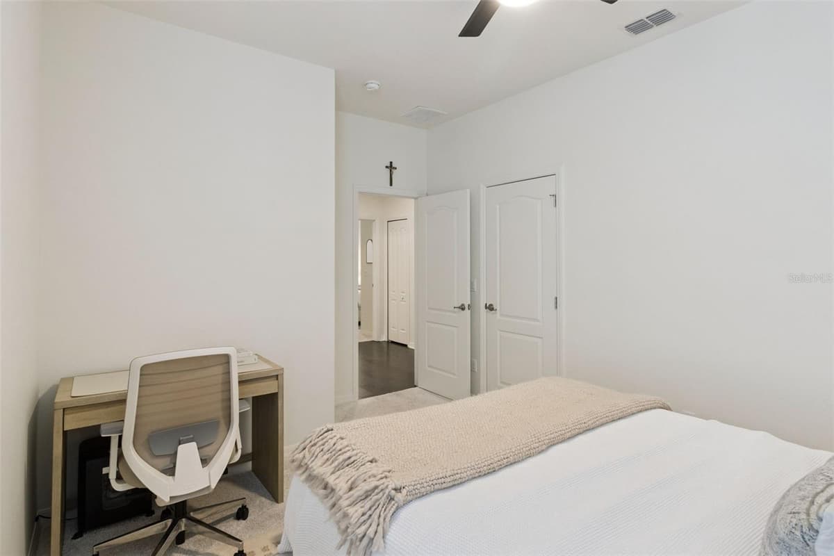 5743 THOMAS SQUARE DRIVE — photo 34 of 53