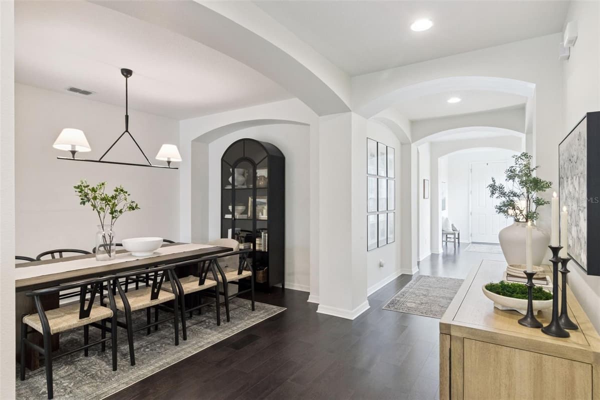 5743 THOMAS SQUARE DRIVE — photo 4 of 53