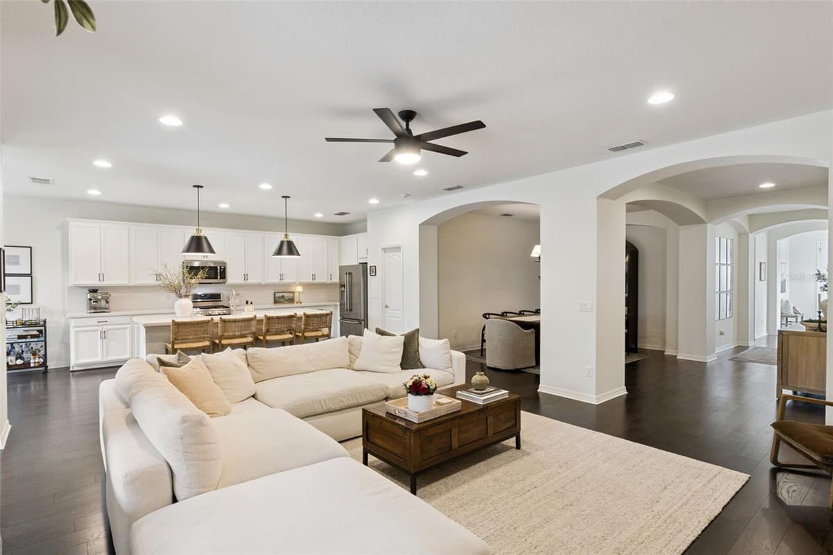 5743 THOMAS SQUARE DRIVE — photo 14 of 53
