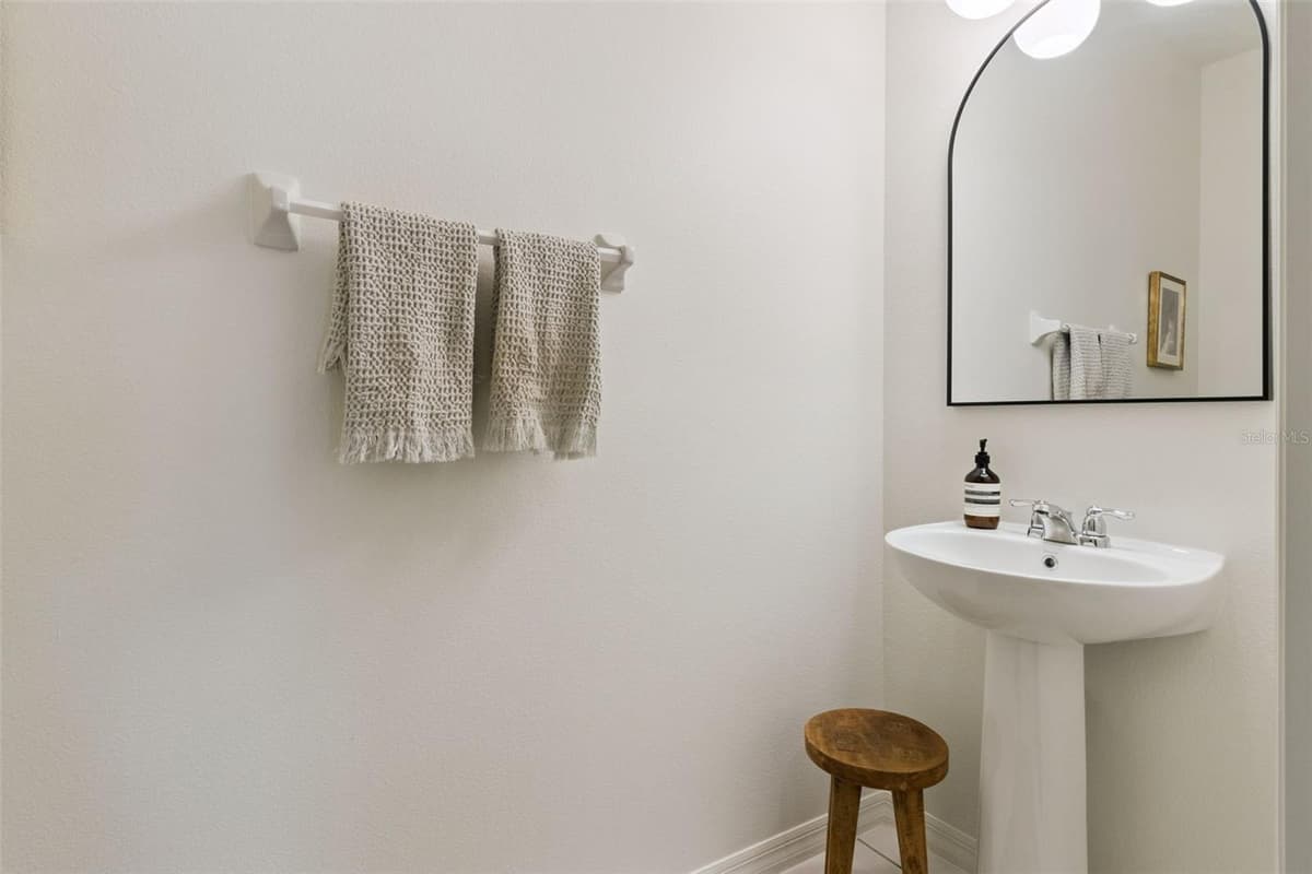 5743 THOMAS SQUARE DRIVE — photo 42 of 53