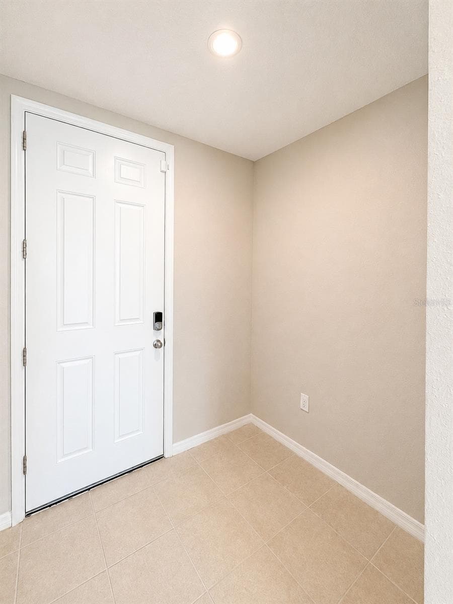 17048 CORAL KEY DRIVE — photo 7 of 64