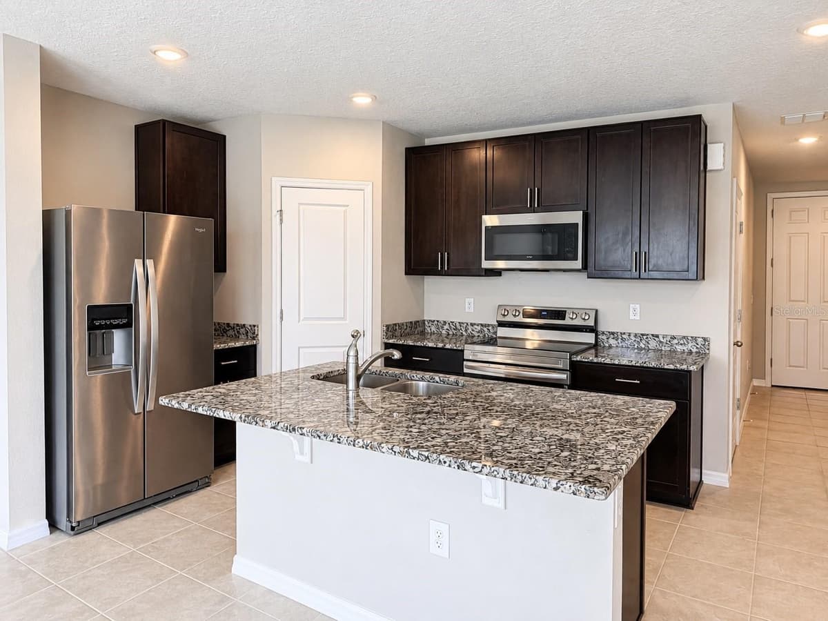 17048 CORAL KEY DRIVE — photo 15 of 64