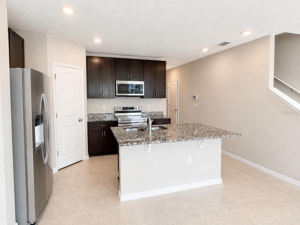 17048 CORAL KEY DRIVE — photo 13 of 64