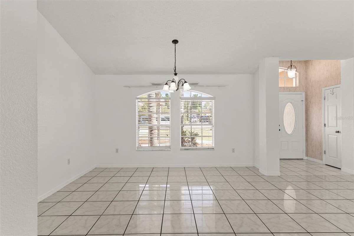 4653 MARINER BOULEVARD — photo 10 of 46