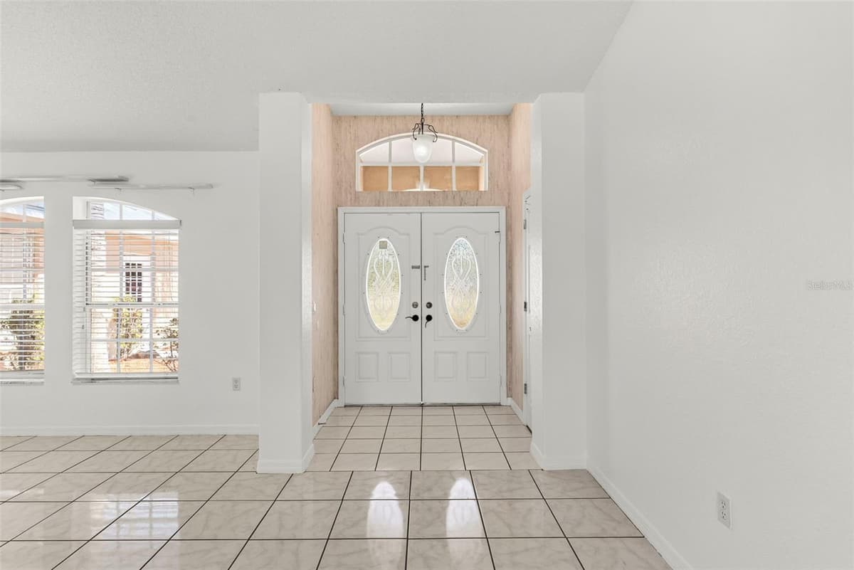 4653 MARINER BOULEVARD — photo 6 of 46