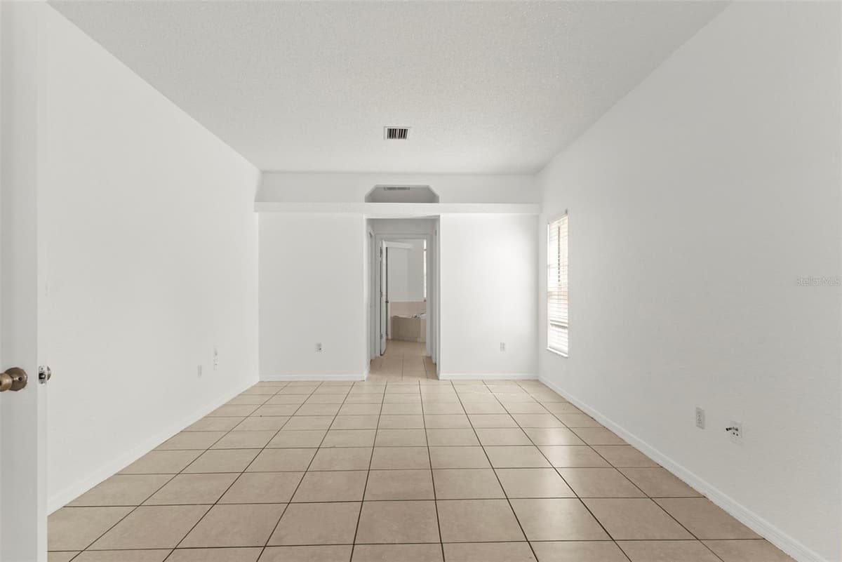 4653 MARINER BOULEVARD — photo 17 of 46