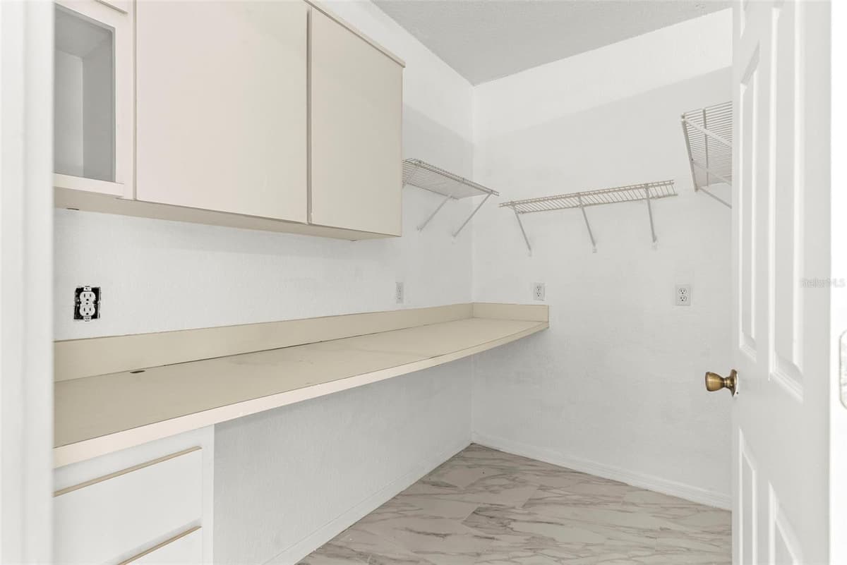 4653 MARINER BOULEVARD — photo 30 of 46