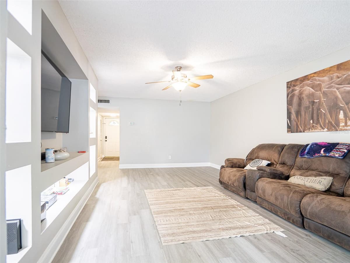 7468 CANFORD COURT — photo 16 of 32