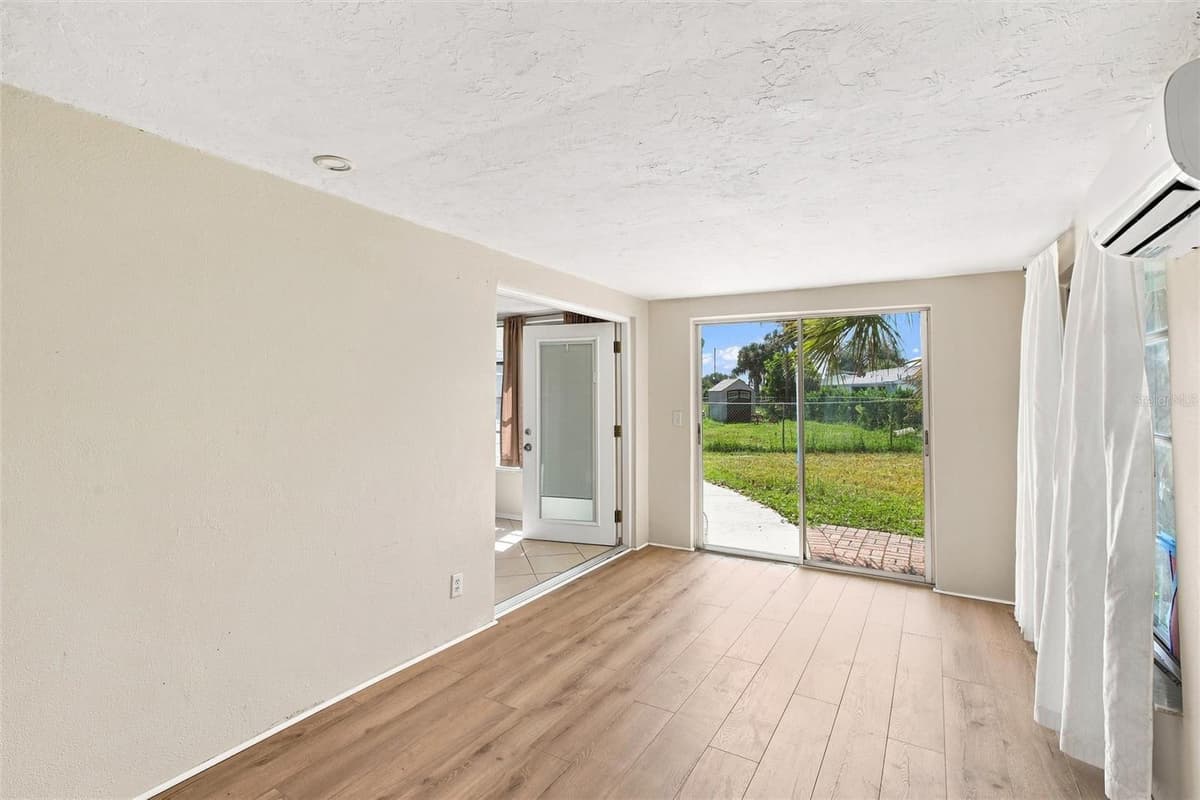 8381 FAY AVENUE — photo 20 of 34