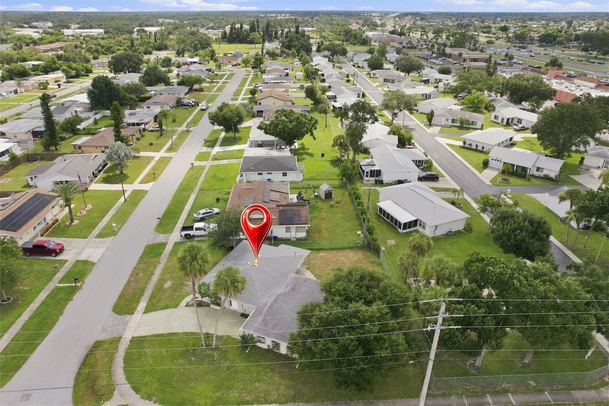 8381 FAY AVENUE — photo 4 of 34