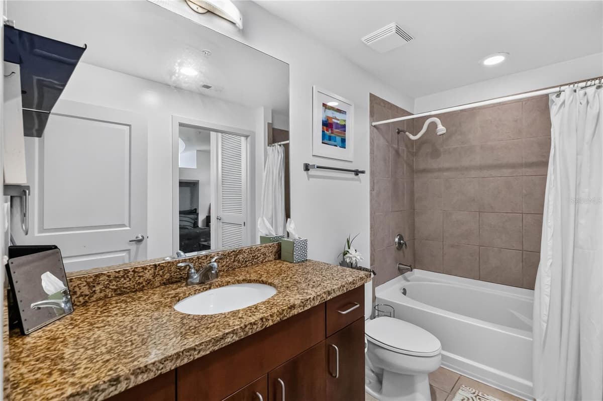 155 COURT AVENUE — photo 14 of 28