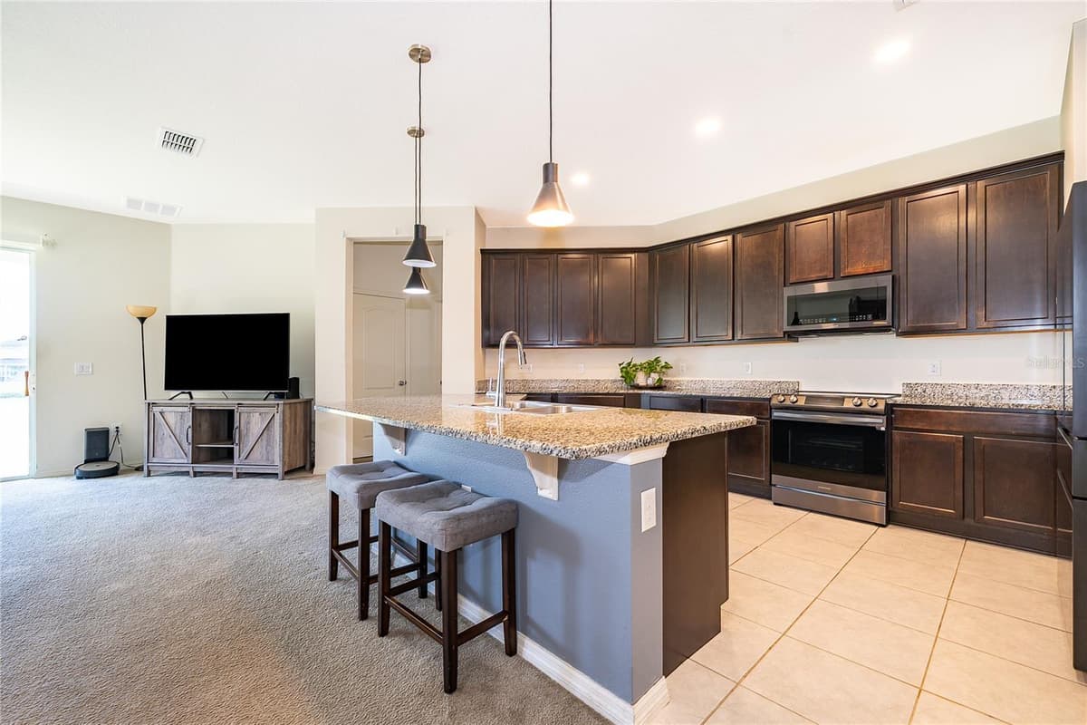 1815 PLUMAS WAY — photo 14 of 27