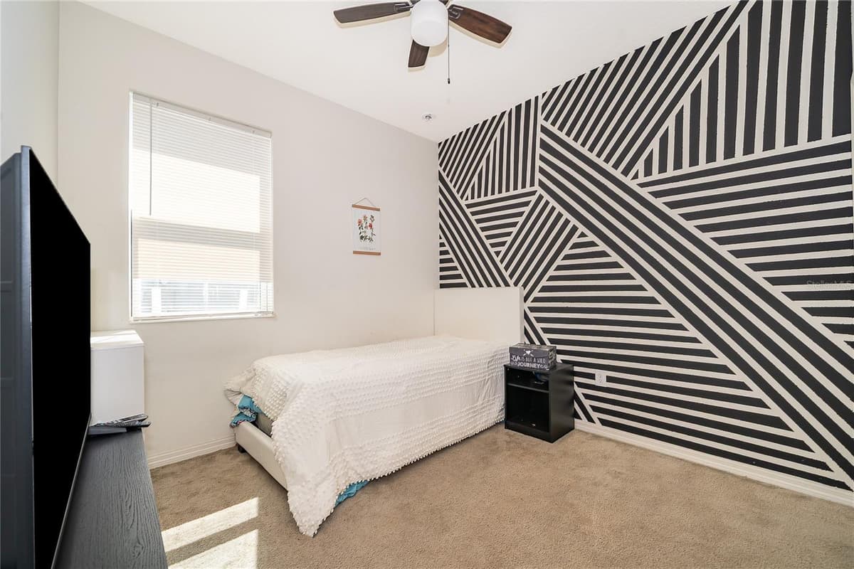 1815 PLUMAS WAY — photo 11 of 27
