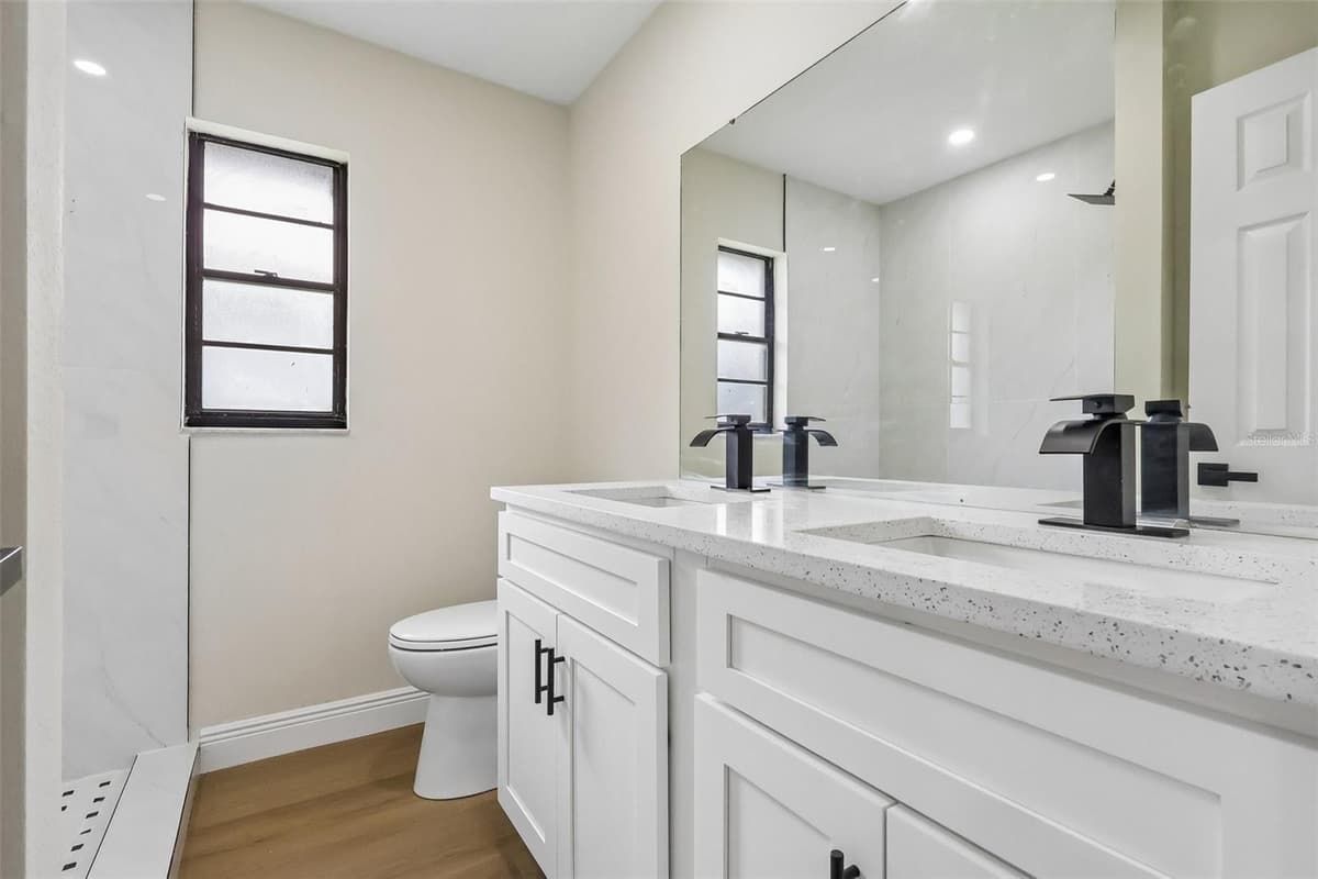 612 RODNEY DRIVE — photo 17 of 30