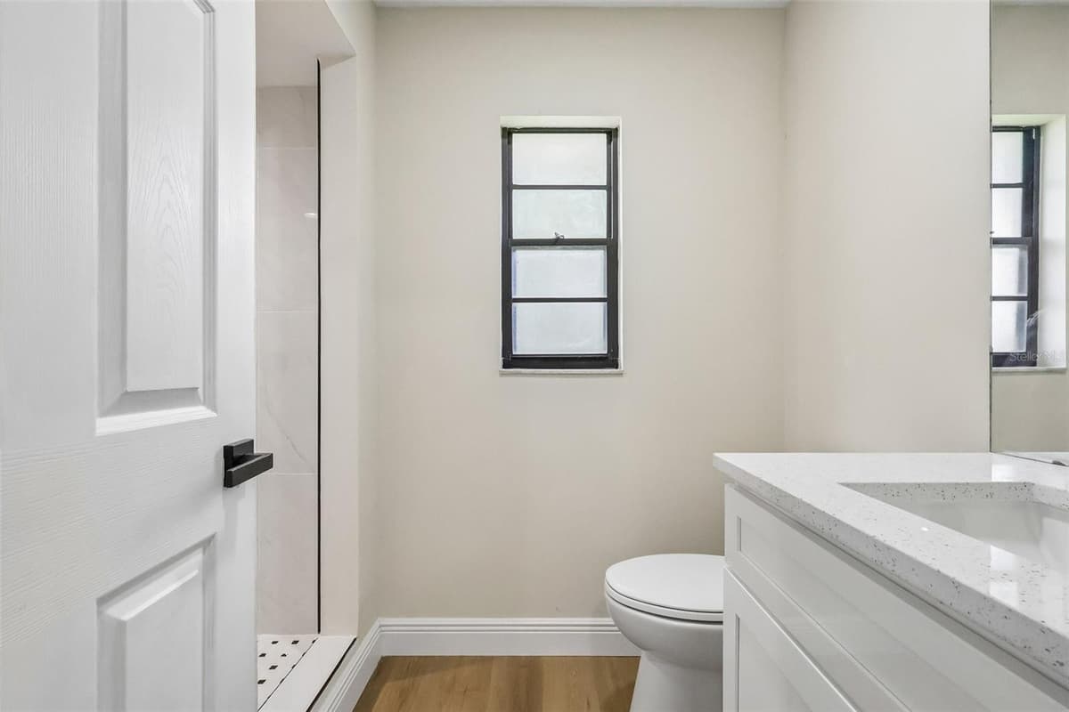 612 RODNEY DRIVE — photo 14 of 30