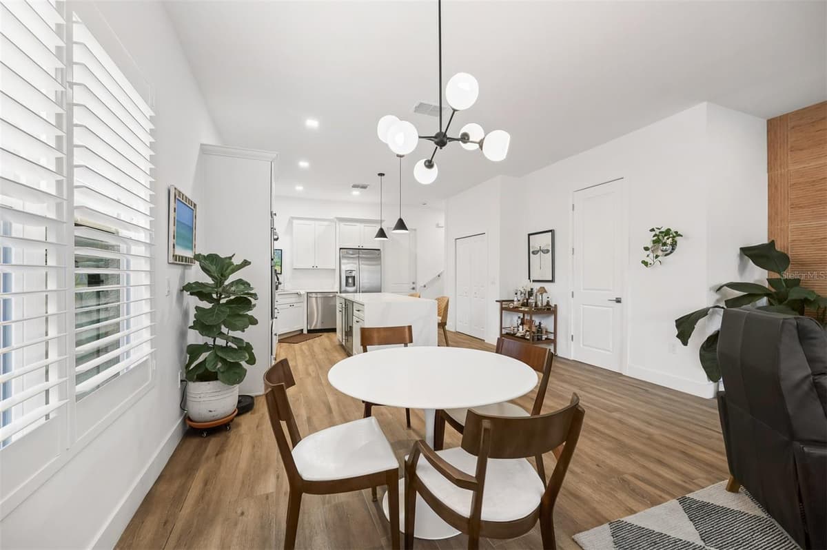 523 PRINCETON STREET — photo 15 of 47