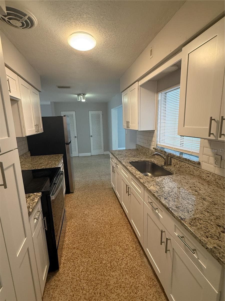 6308 RAVINNIA DRIVE — photo 18 of 30