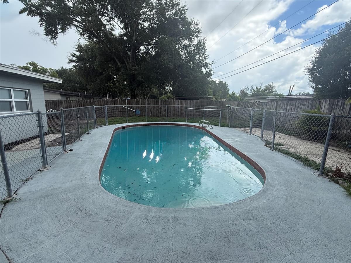6308 RAVINNIA DRIVE — photo 6 of 30