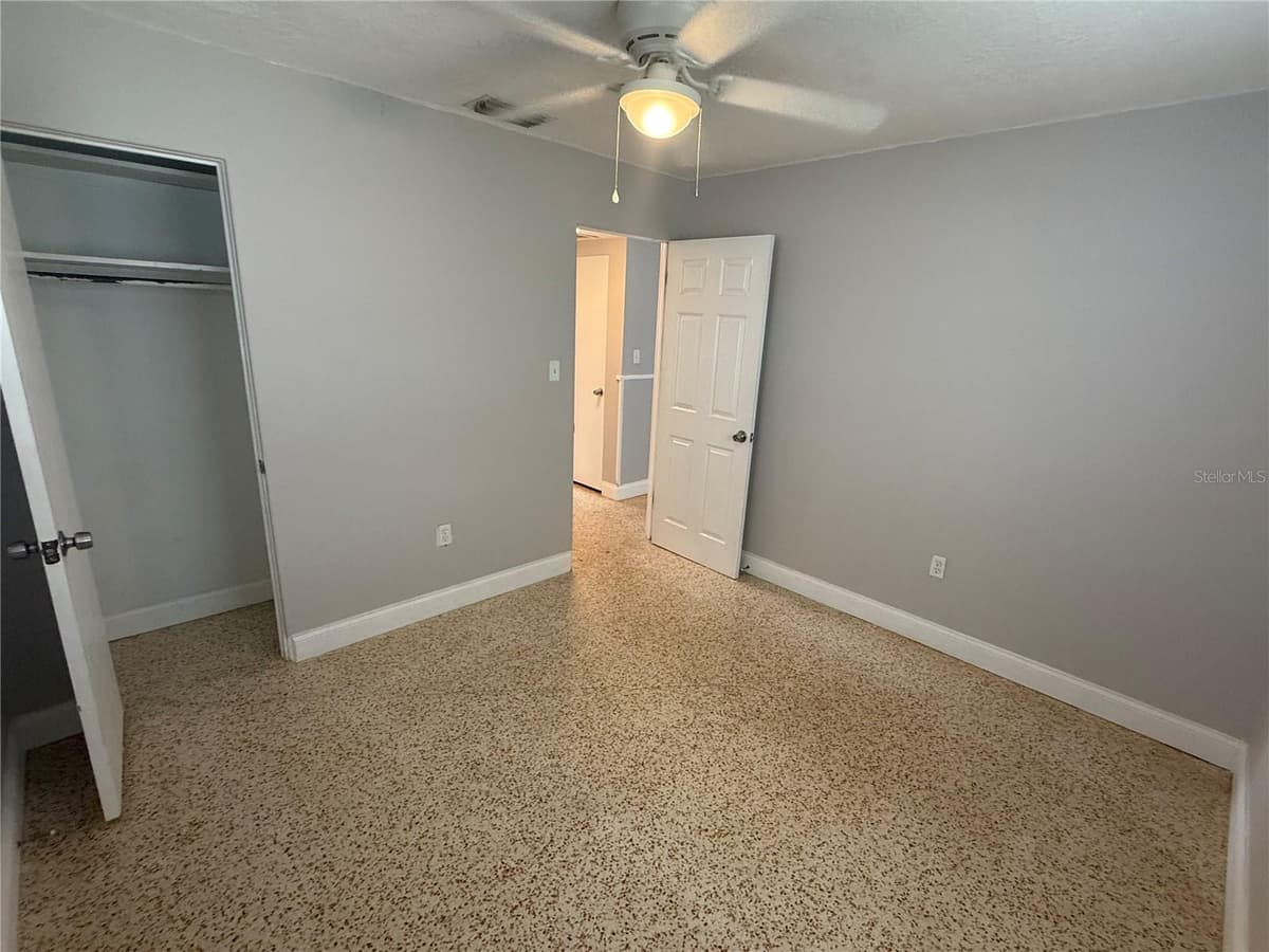 6308 RAVINNIA DRIVE — photo 24 of 30