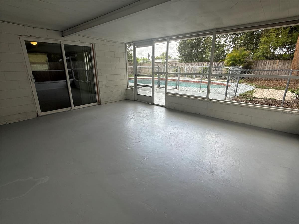 6308 RAVINNIA DRIVE — photo 7 of 30