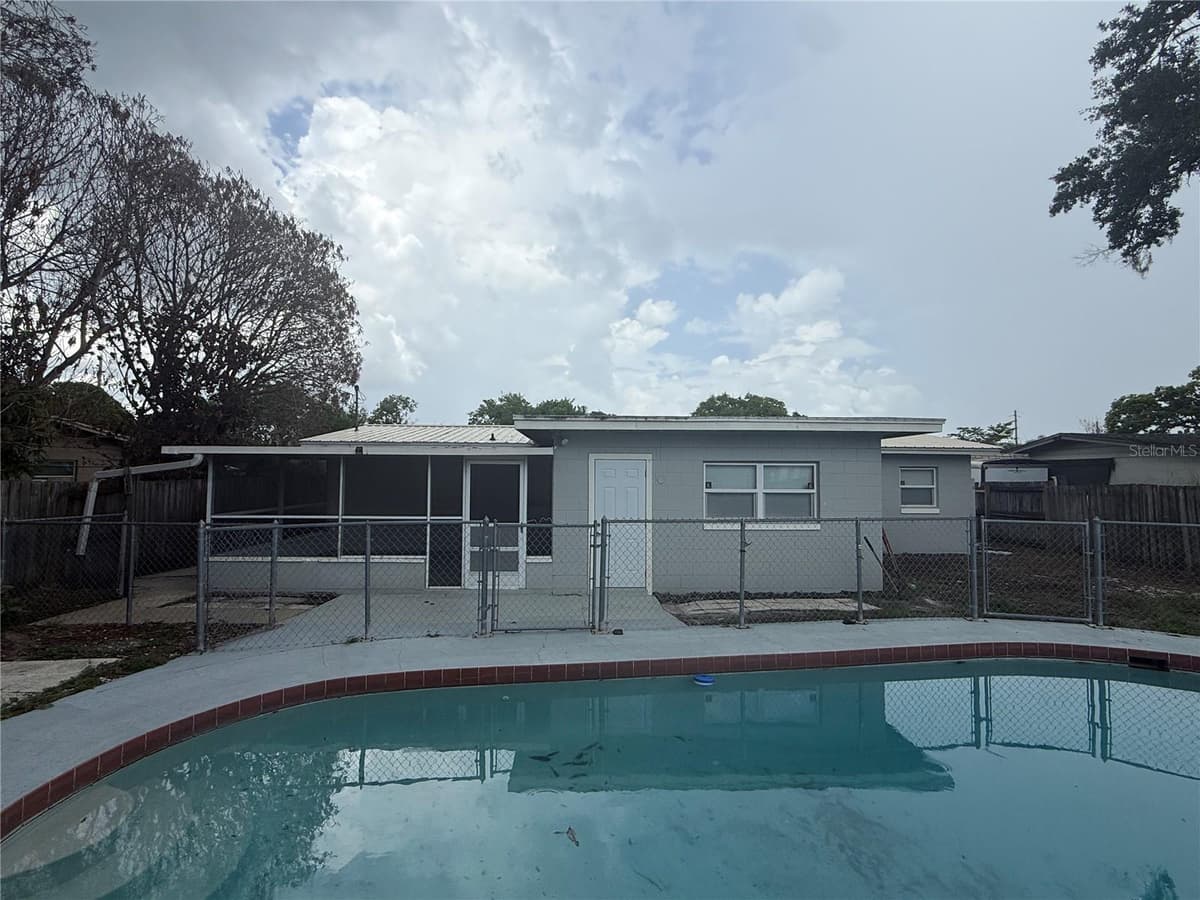 6308 RAVINNIA DRIVE — photo 5 of 30