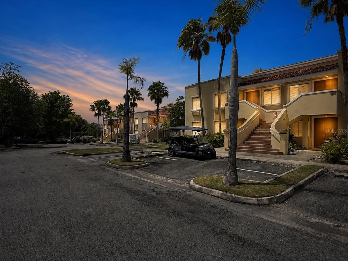 Harbour Lakes PALMAS DRIVE — photo 5 of 14