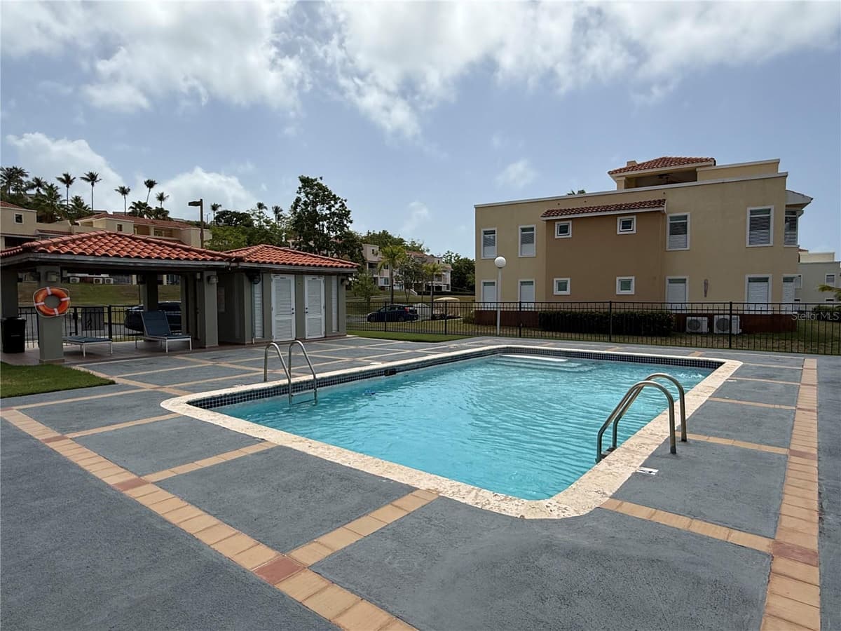 Harbour Lakes PALMAS DRIVE — photo 11 of 14