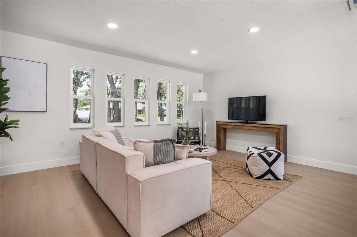 1017 ANTELOPE TRAIL — photo 4 of 44