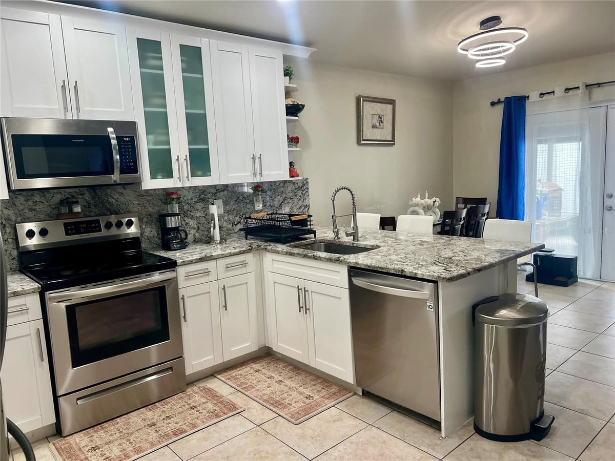 11109 SUMMER STAR DRIVE — photo 9 of 24