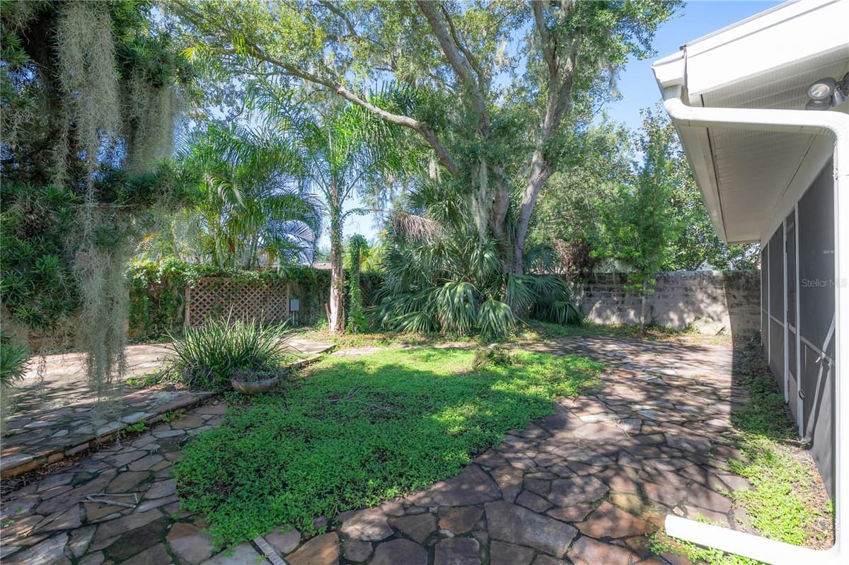 5026 CYPRESS TRACE DRIVE — photo 34 of 39