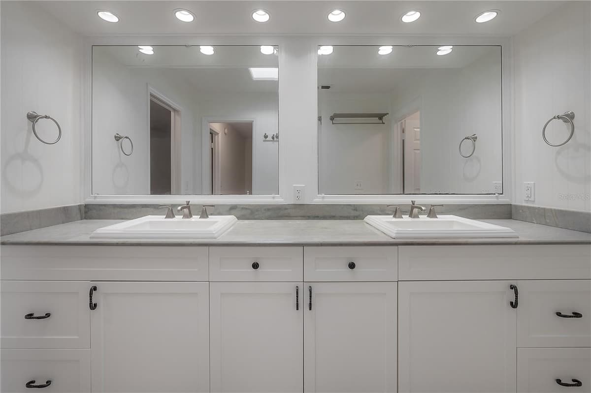 5026 CYPRESS TRACE DRIVE — photo 25 of 39
